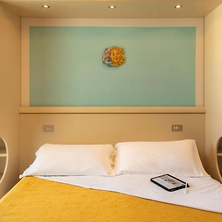 Hotel Altair Misano Adriatico Esterno foto