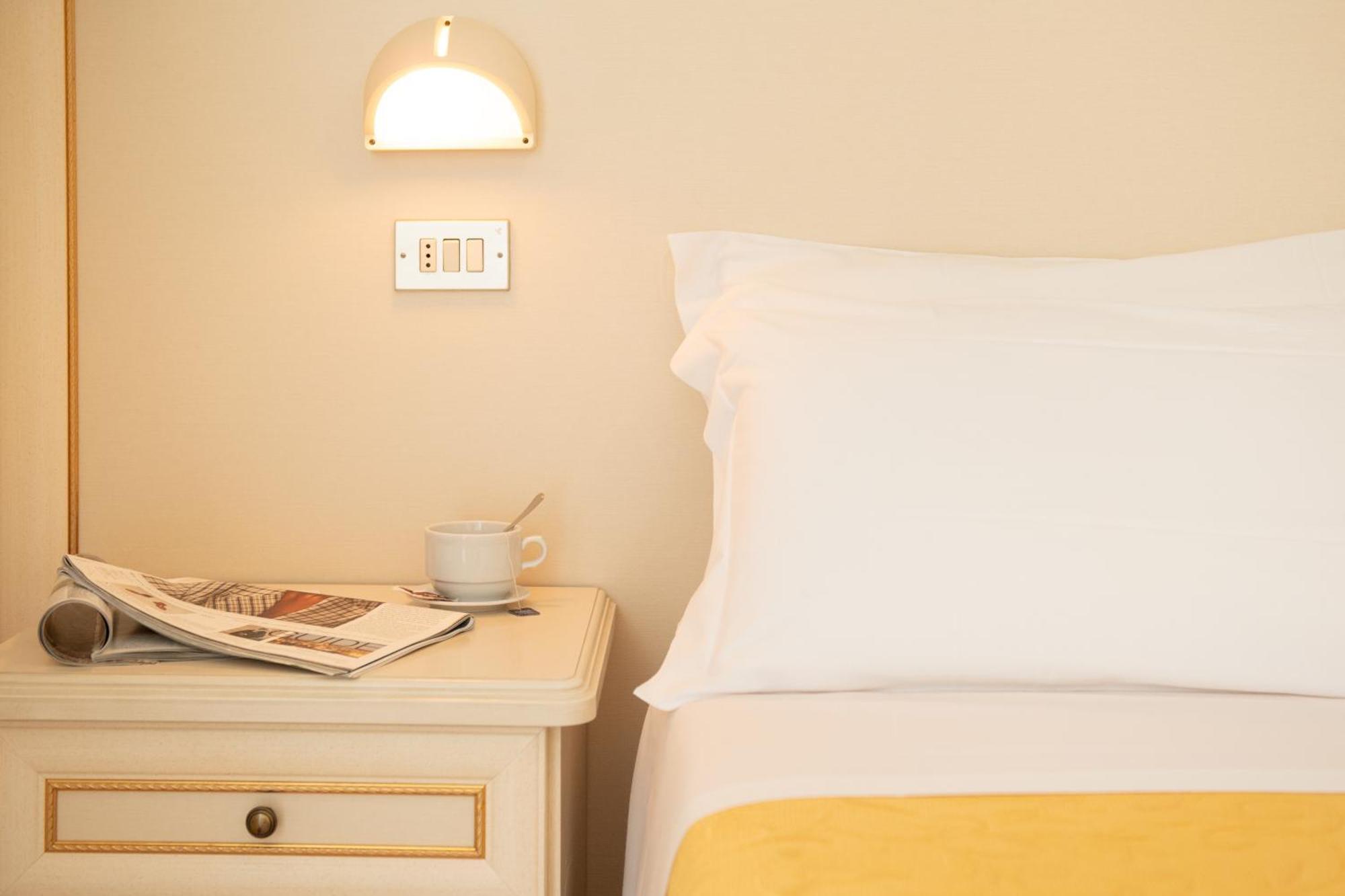 Hotel Altair Misano Adriatico Esterno foto