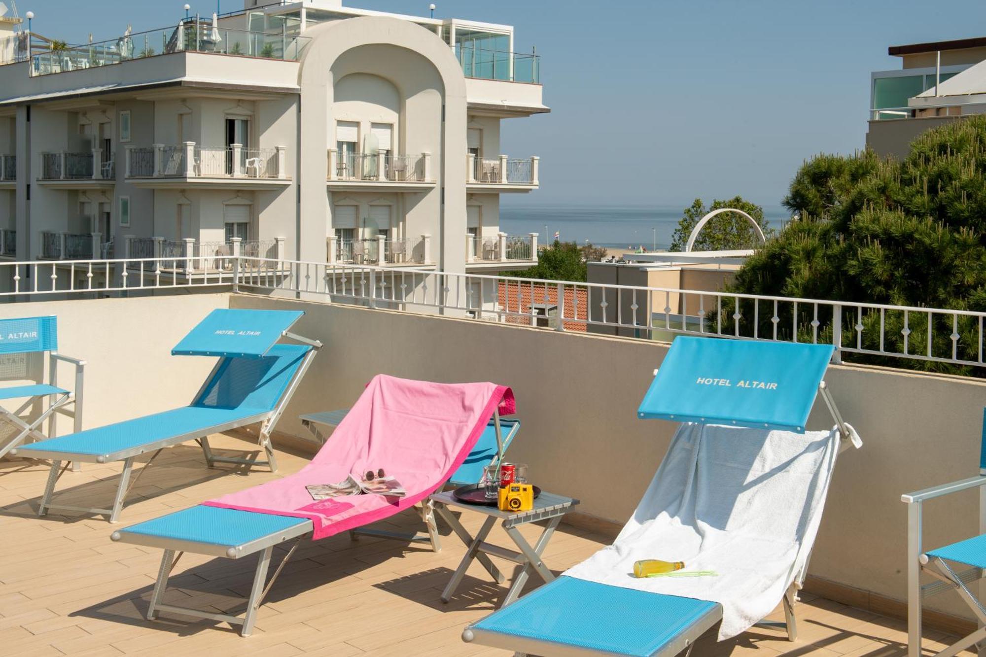 Hotel Altair Misano Adriatico Esterno foto