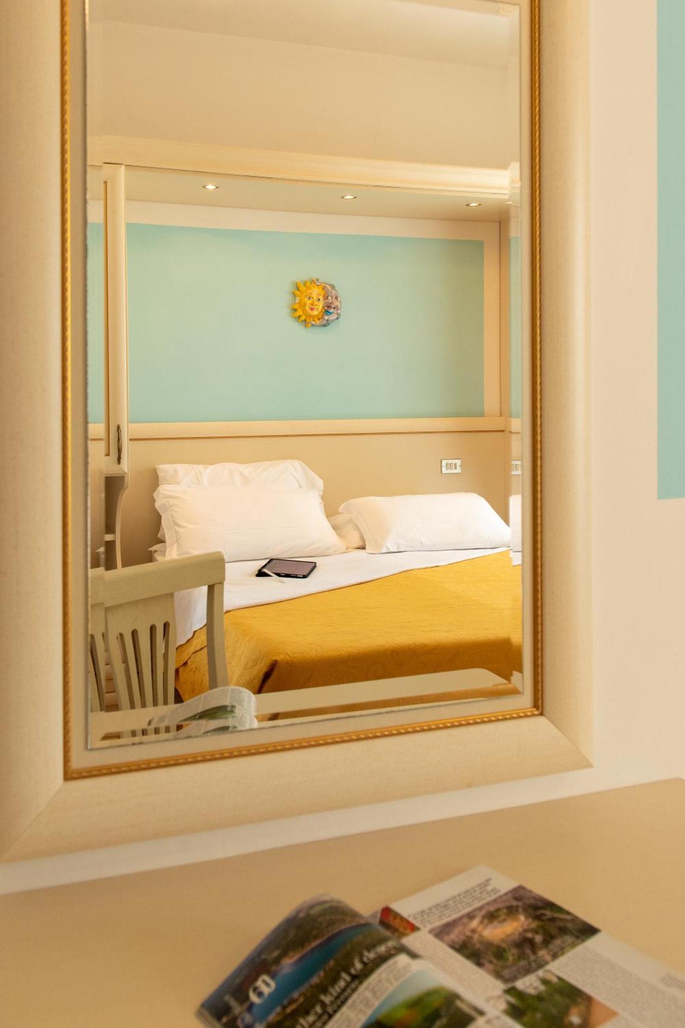 Hotel Altair Misano Adriatico Esterno foto
