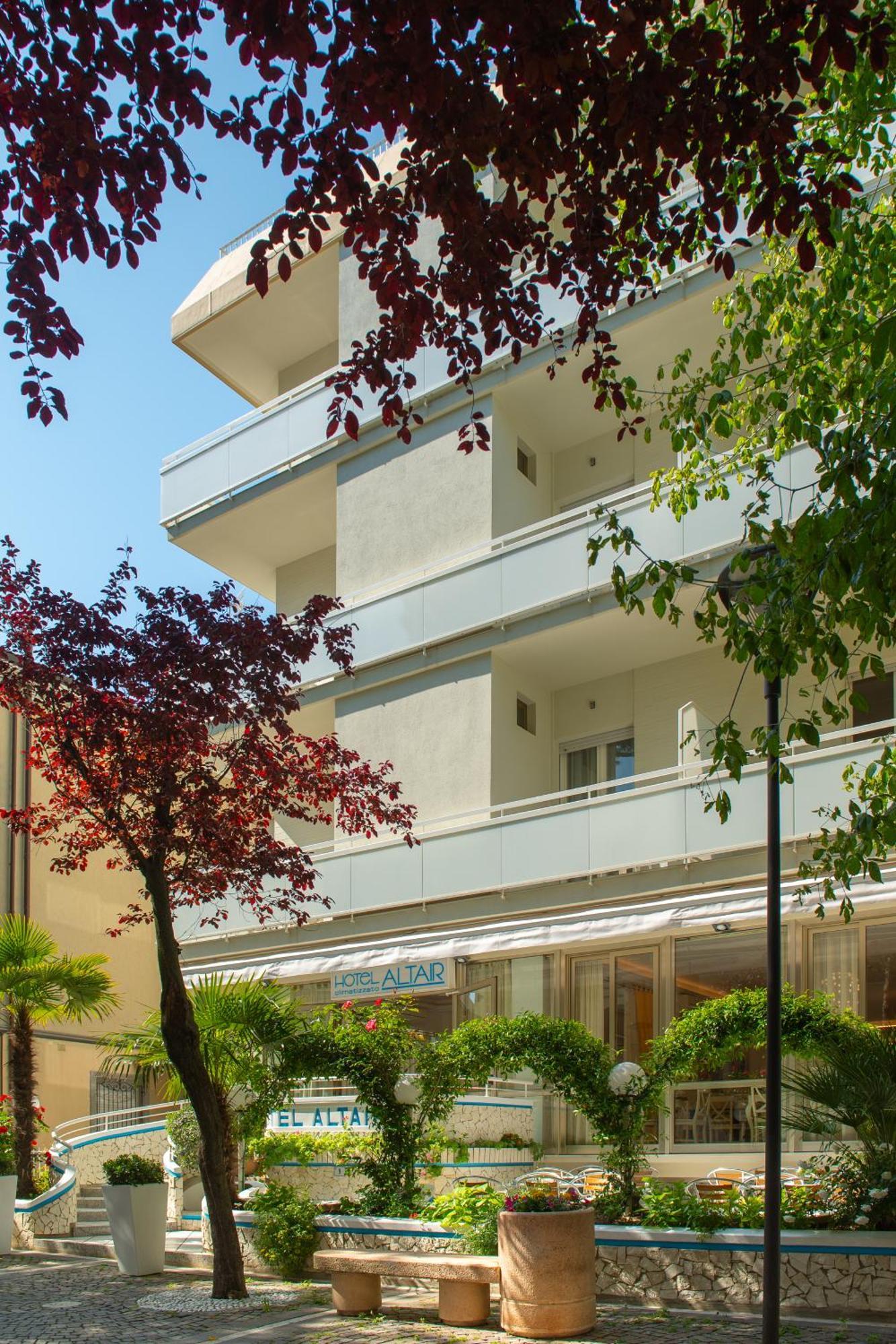Hotel Altair Misano Adriatico Esterno foto