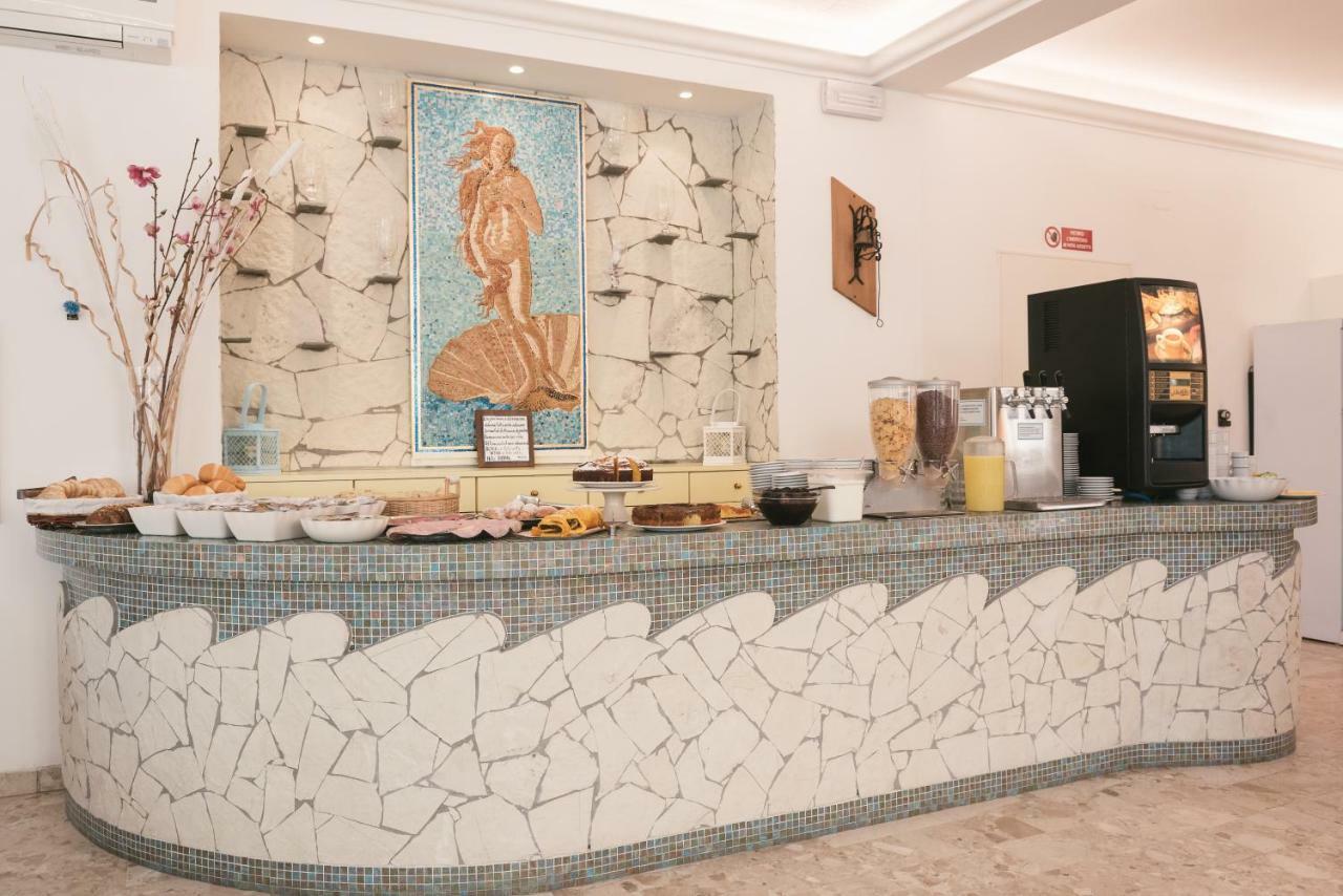 Hotel Altair Misano Adriatico Esterno foto